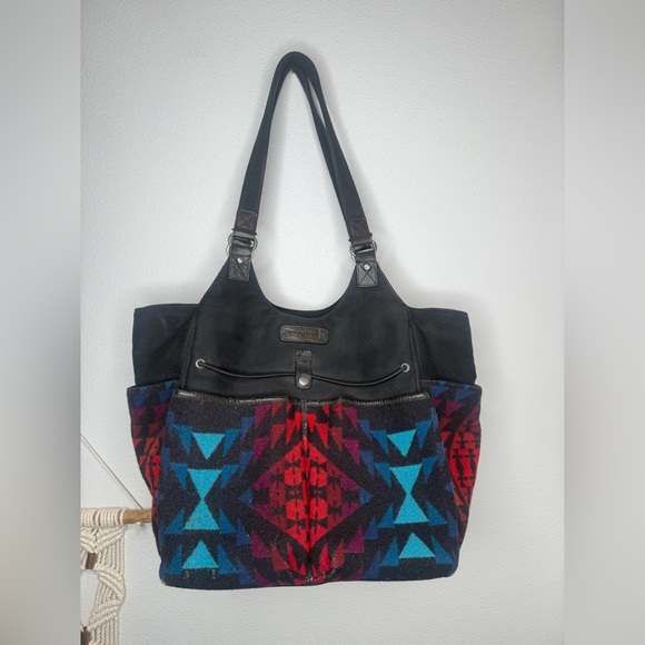 Pendleton Cargo Tote Weekender Bag Black Red Turquoise Aztec Southwestern PNW - Picture 1 of 8